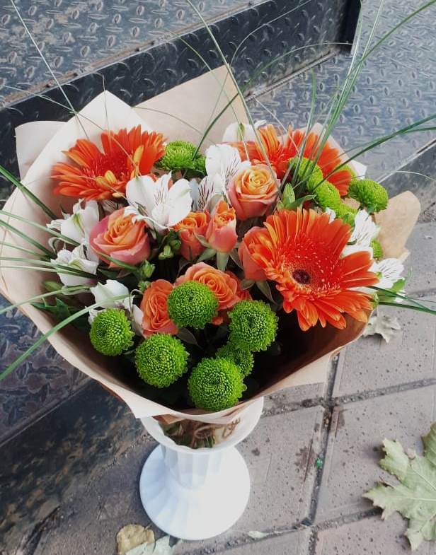 Букет цветов из: Герберы, Хризантемы, Альстромерии и Розы в Первомайском Челябинской области