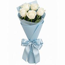 Букет 5 Белых роз Проуд в Первомайском Челябинской области