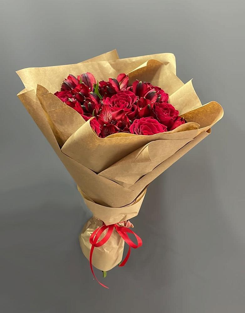 Букет цветов из: Альстромерии и Розы в Первомайском Челябинской области