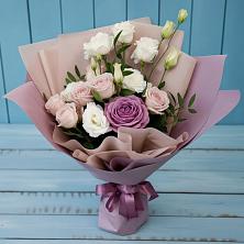Букет цветов из:  Розы и Лизиантусы в Первомайском Челябинской области