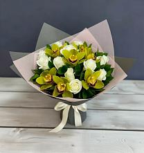 Букет цветов из:  Орхидеи и Розы в Первомайском Челябинской области