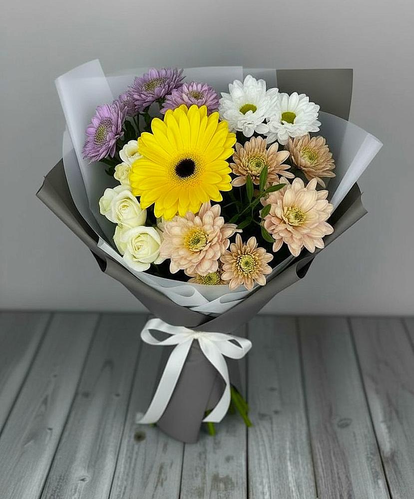 Букет цветов из: Розы, Герберы и Хризантемы в Первомайском Челябинской области