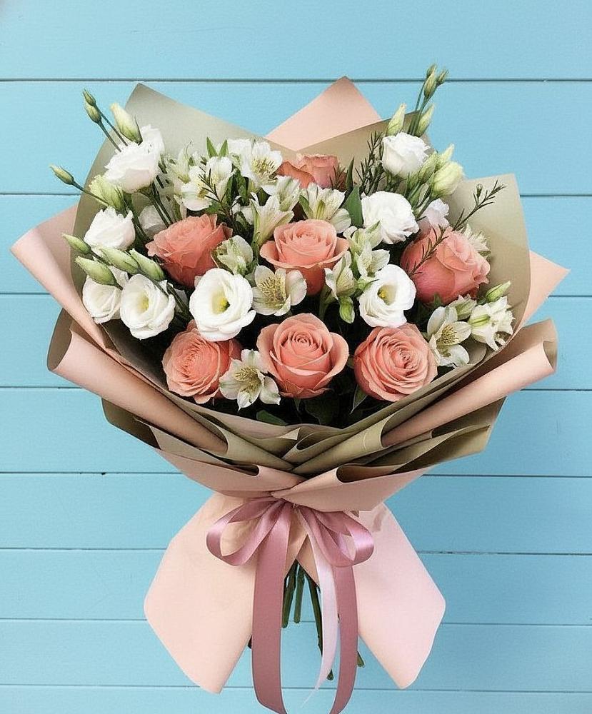 Букет цветов из: Розы, Альстромерии и Лизиантусы в Первомайском Челябинской области