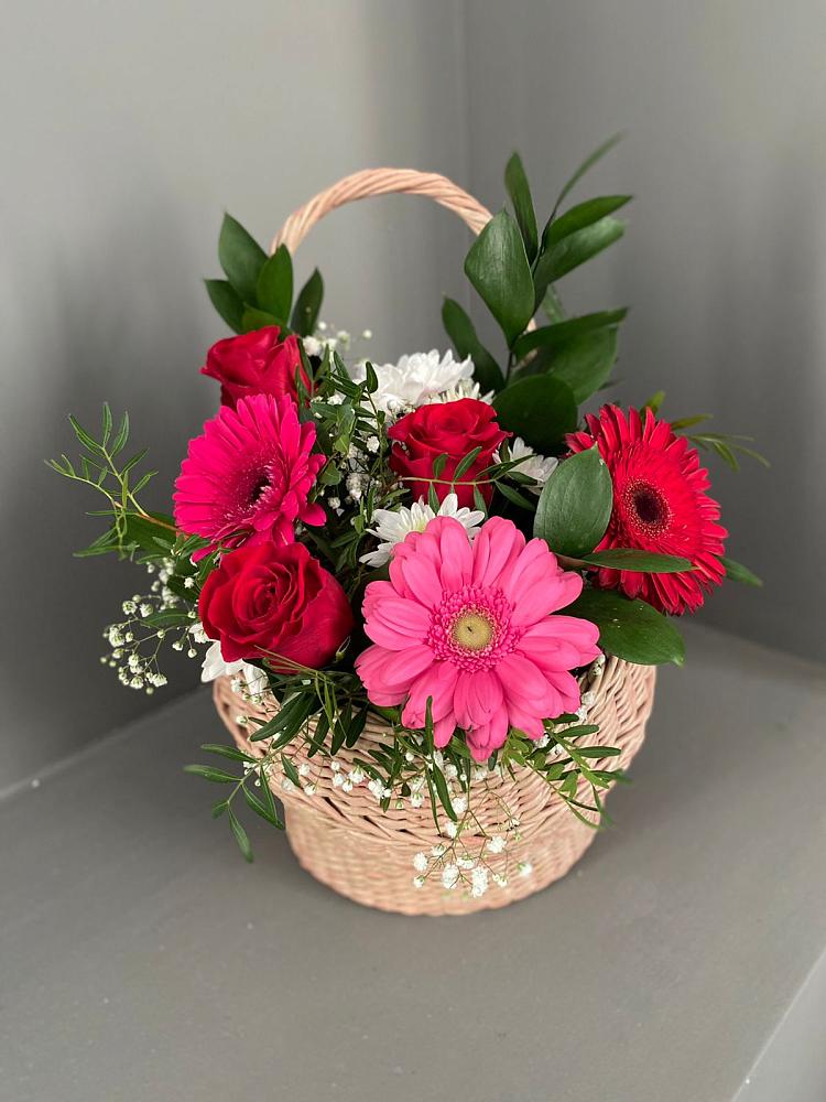 Цветочная композиция из Розы, Хризантемы и Герберы в корзине в Первомайском Челябинской области
