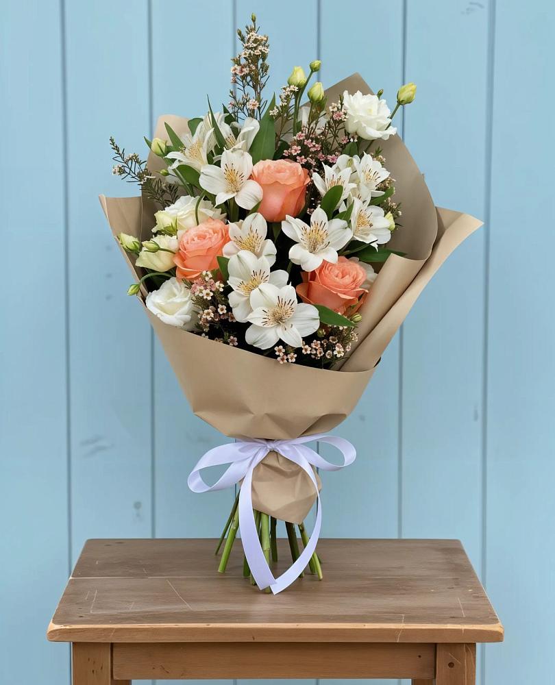 Букет цветов из: Альстромерии, Лизиантусы, Розы и Хризантемы в Первомайском Челябинской области