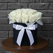 Цветочная композиция из Розы в шляпной коробке в Первомайском Челябинской области